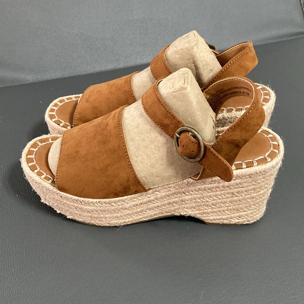 Universal Thread Brown and Cream Espadrille Shoes with Platform - Picture 3 of 6